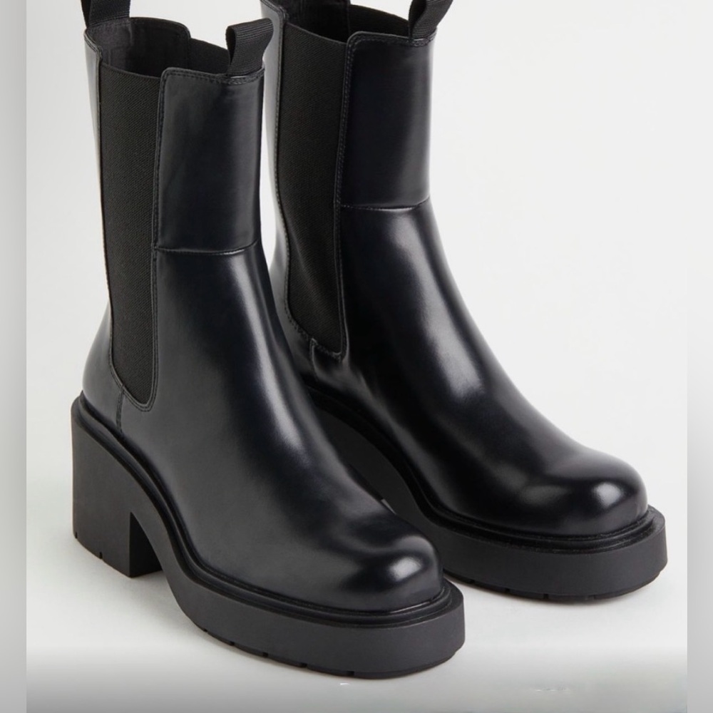 H&M Black Heeled Chelsea Boots